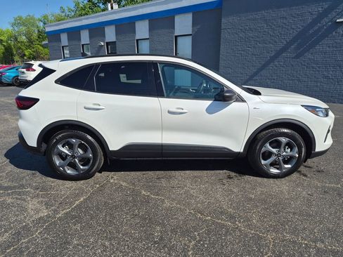 New 2026 Ford Escape ST-Line w/ Tech Pack #1 AWD/4WD image 2