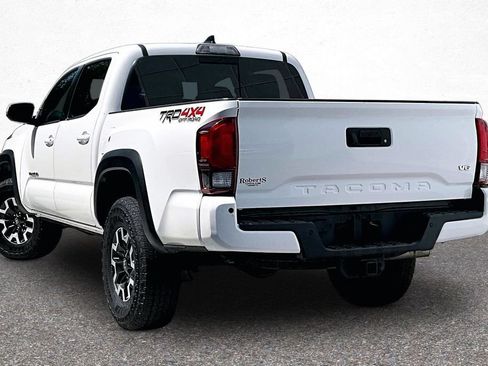 Certified 2019 Toyota Tacoma TRD Off-Road w/ Technology Package AWD/4WD image 7