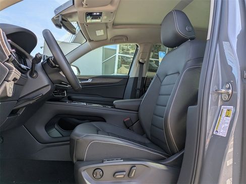 New 2026 Volkswagen Atlas SEL image 2