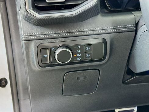 Used 2024 Ford Mustang Premium image 10