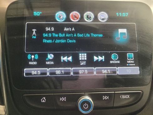 Used 2018 Chevrolet Malibu LT image 25