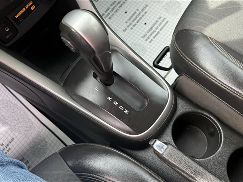 Used 2019 Chevrolet Trax LT w/ LT Convenience Package FWD image 13