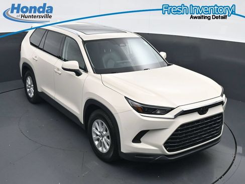 Used 2024 Toyota Grand Highlander FWD image 23