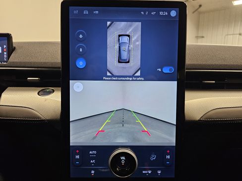 Used 2023 Ford Mustang Mach-E Select image 24