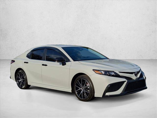 Used 2024 Toyota Camry SE FWD image 3