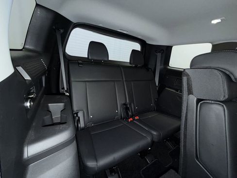 Used 2025 Hyundai Santa Fe SEL image 18