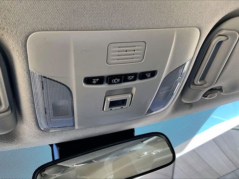 Used 2022 Toyota Corolla LE image 30