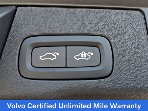 Certified 2023 Volvo XC60 T8 Plus image 28