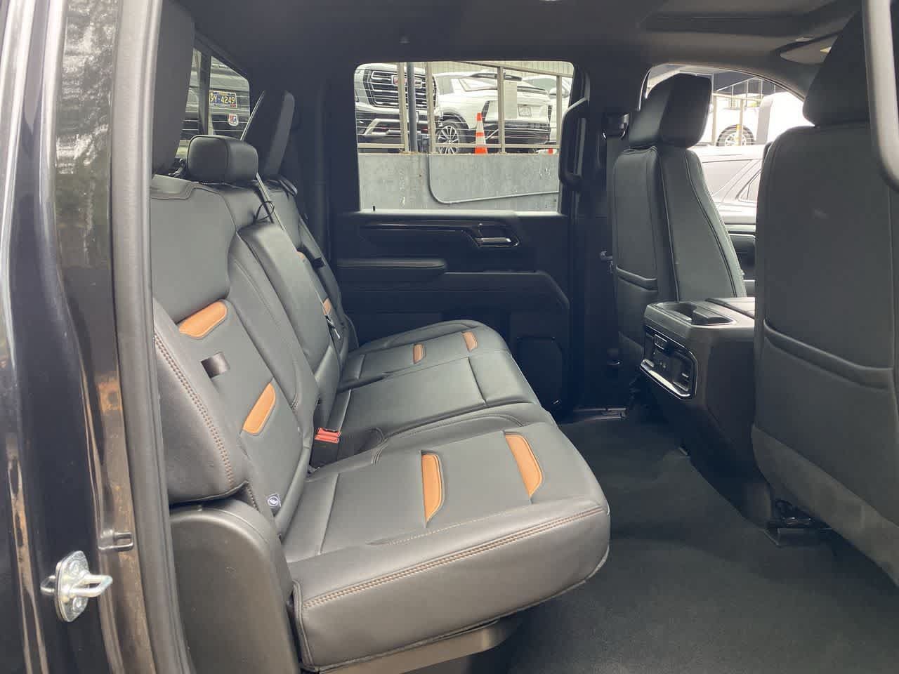 Used 2025 GMC Sierra 2500 AT4 w/ AT4 Premium Plus Package AWD/4WD image 17