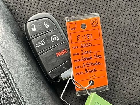 Used 2020 Jeep Grand Cherokee Altitude AWD/4WD image 34