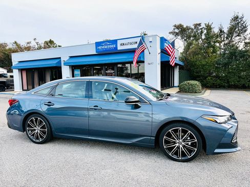 Used 2019 Toyota Avalon XSE w/ All Weather Liner Package image 14
