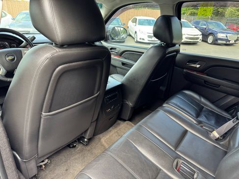 Used 2013 Chevrolet Tahoe LT w/ Luxury Package AWD/4WD image 14