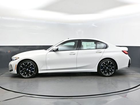 New 2026 BMW 330i Sedan w/ M Sport Package image 4