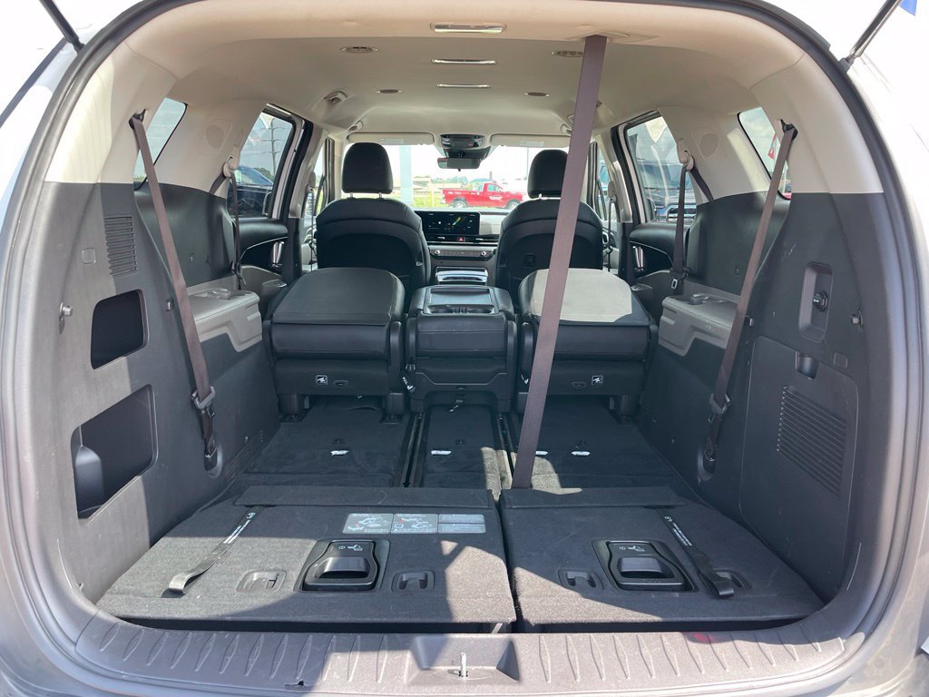Used 2026 Kia Carnival LXS FWD image 31