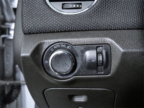 Used 2015 Chevrolet Cruze LT image 24