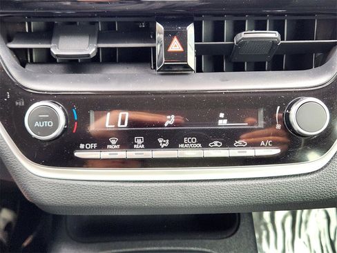 Used 2024 Toyota Corolla LE image 19