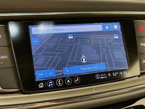 Used 2024 Buick Enclave Premium image 22