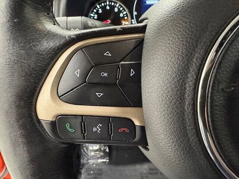 Used 2017 Jeep Renegade Latitude image 18