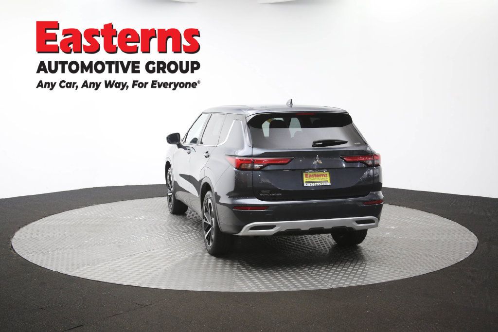 Used 2024 Mitsubishi Outlander SE AWD/4WD image 40
