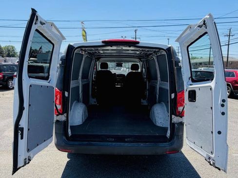 Used 2019 Mercedes-Benz Metris image 10