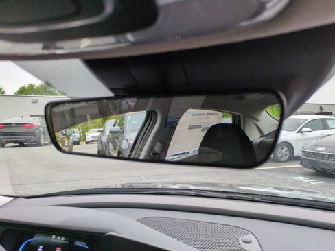 New 2026 Hyundai Elantra SE FWD image 31