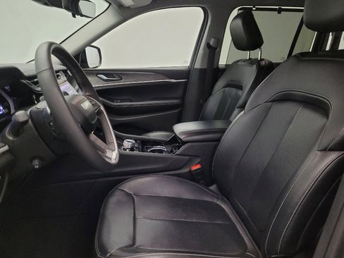 Used 2022 Jeep Grand Cherokee Limited 4xe w/ Luxury Tech Group II image 17