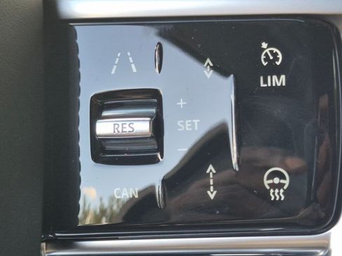 Used 2023 Land Rover Range Rover SE AWD/4WD image 12