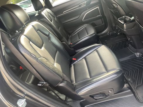 Used 2024 Kia Telluride S w/ S Sunroof Package image 19