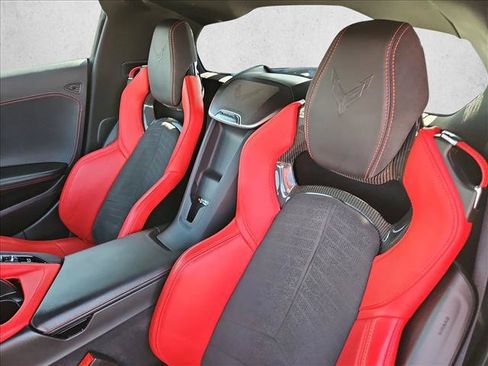 Used 2022 Chevrolet Corvette Stingray Preferred Cpe w/ Z51 Performance Package RWD image 23
