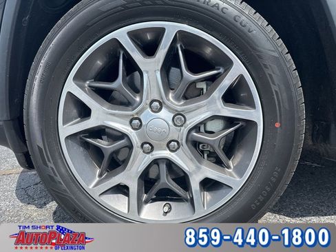 Used 2022 Jeep Grand Cherokee Limited RWD image 6