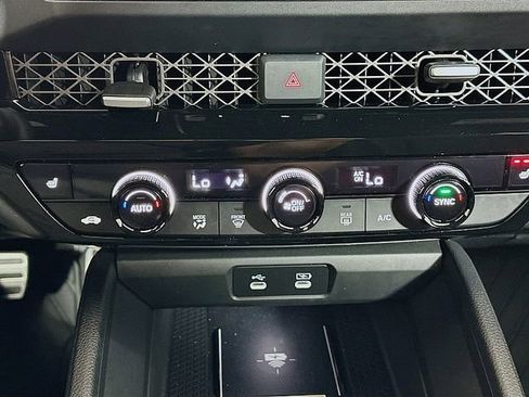 Used 2025 Honda Accord Sport image 16