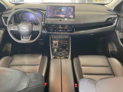 Certified 2025 Nissan Rogue SL AWD/4WD image 11