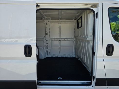 Used 2025 RAM ProMaster 1500 w/ Safety Group FWD image 15