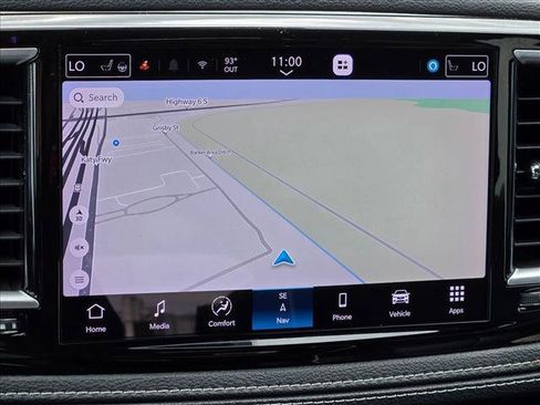 Used 2021 Chrysler Pacifica Limited w/ Uconnect Theater Family Group FWD image 17