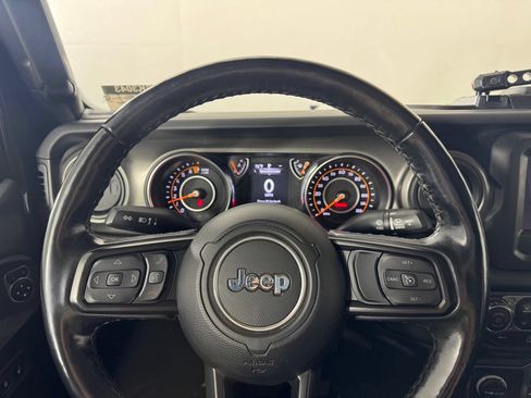 Used 2022 Jeep Gladiator Sport AWD/4WD image 16