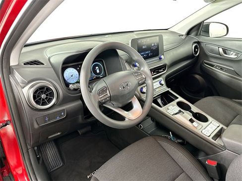 Used 2023 Hyundai Kona SE w/ Cargo Package image 19