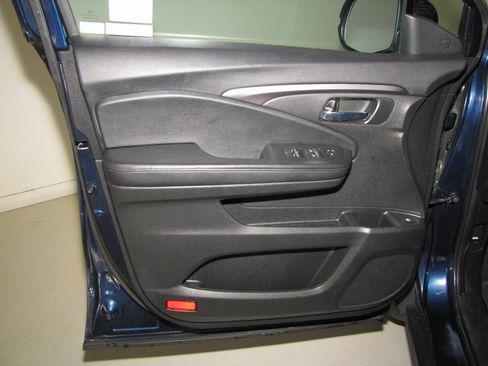 Used 2022 Honda Pilot Sport image 10