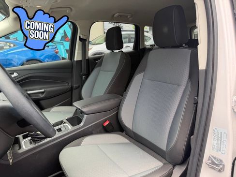 Used 2018 Ford Escape SE w/ SE Sync 3 Package FWD image 12