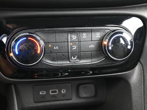 Used 2023 Buick Encore GX Preferred image 25