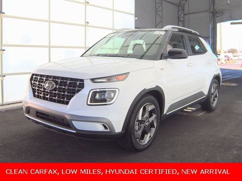 Certified 2025 Hyundai Venue Limited image 1