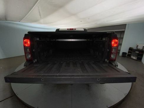 Used 2010 HUMMER H3T Luxury w/ Appearance Package image 22