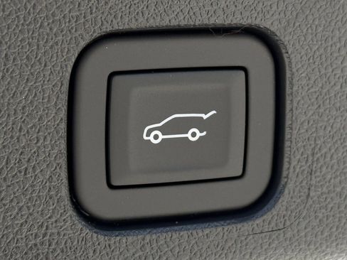 New 2026 Chevrolet Traverse LT w/ Sun and Wheel Package image 21