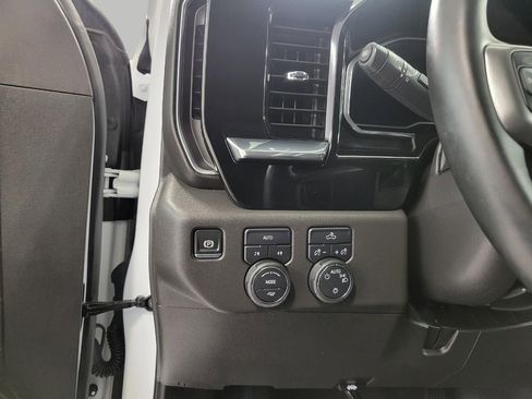Used 2024 Chevrolet Silverado 1500 LT AWD/4WD image 10