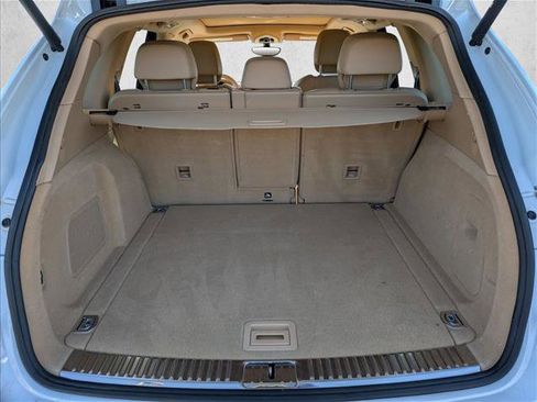 Used 2017 Porsche Cayenne S image 6