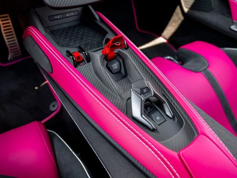 Used 2025 Lamborghini Revuelto AWD/4WD image 70