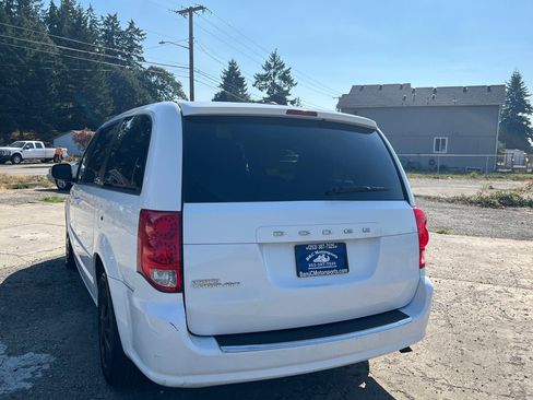 Used 2017 Dodge Grand Caravan SE w/ Power Window Group image 15