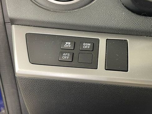 Used 2013 MAZDA MAZDA3 i Grand Touring w/ Tech Pkg image 11