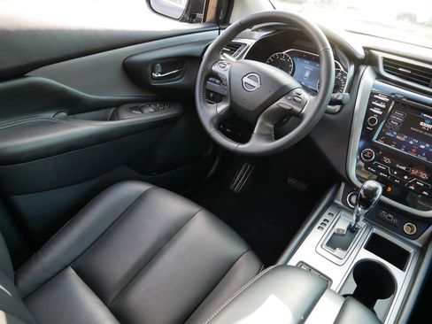 Certified 2024 Nissan Murano SV w/ SV Midnight Edition Package image 9