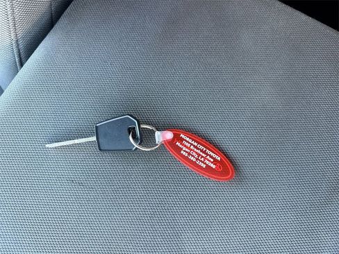 Used 2020 Ford F150 XLT image 36