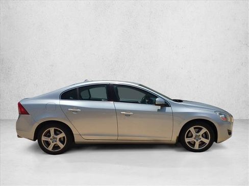 Used 2012 Volvo S60 T5 FWD image 4